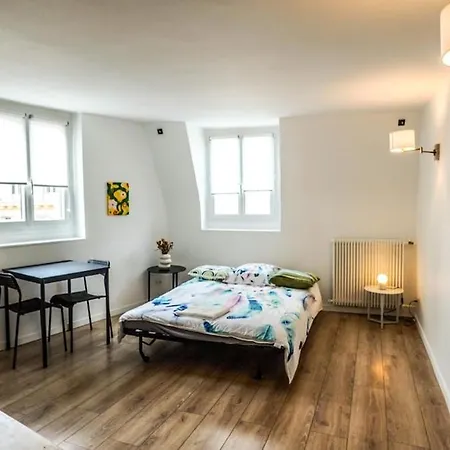 09 Grand Sunny Flat Notre Dame *